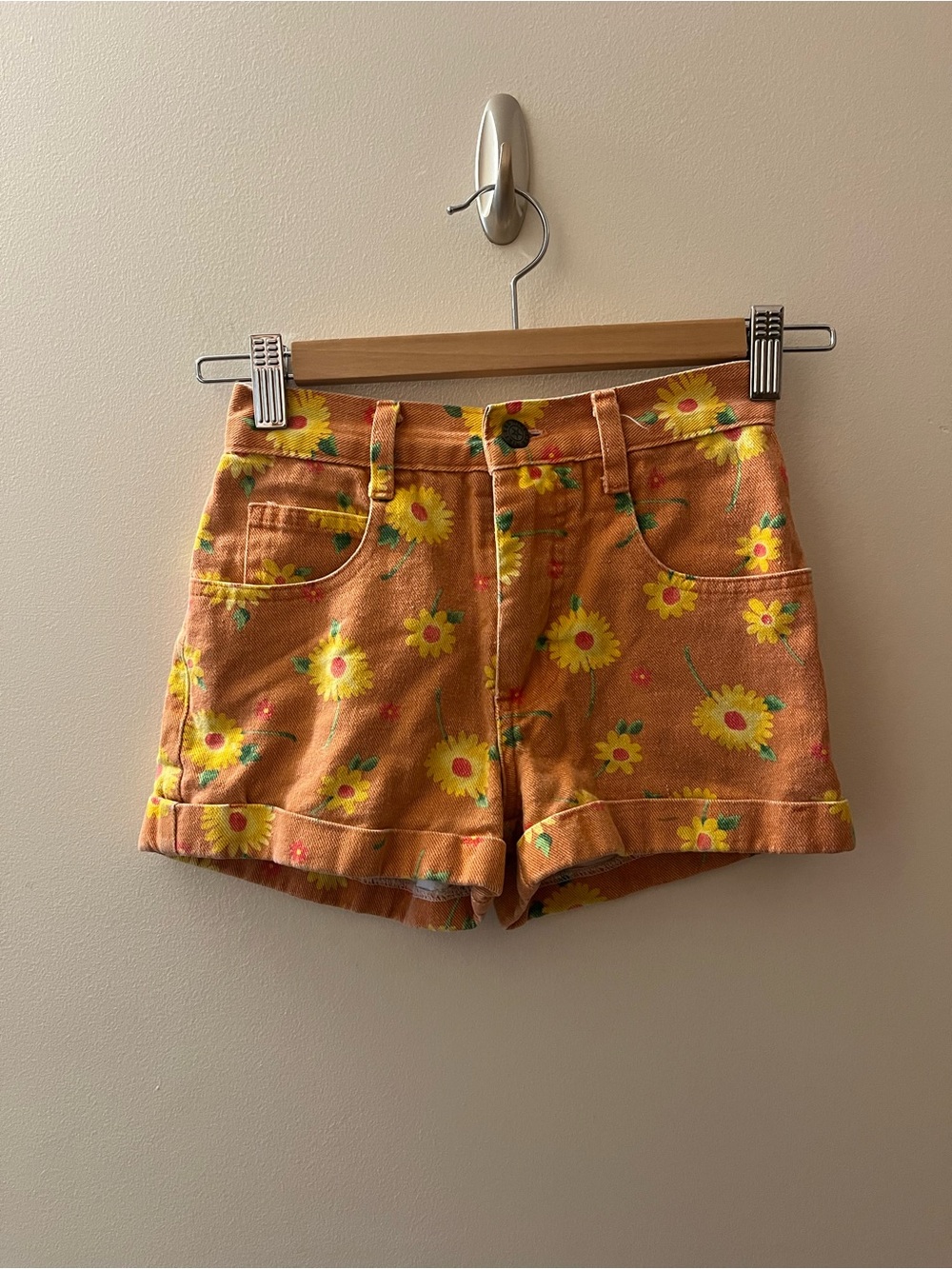 VTG Niki-Lee girls orange sunflower denim Shorts